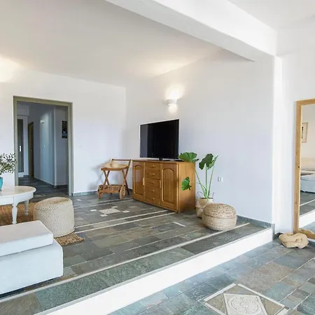 Anthemion Paros - & Agia Irini (Paros)