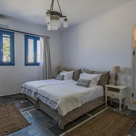 Villa Anthemion Paros - & Agia Irini (Paros)