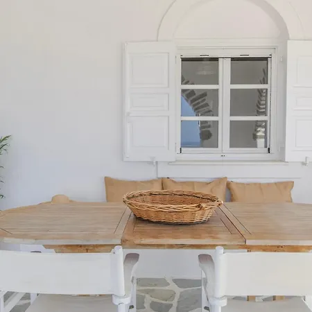 Anthemion Paros - & *