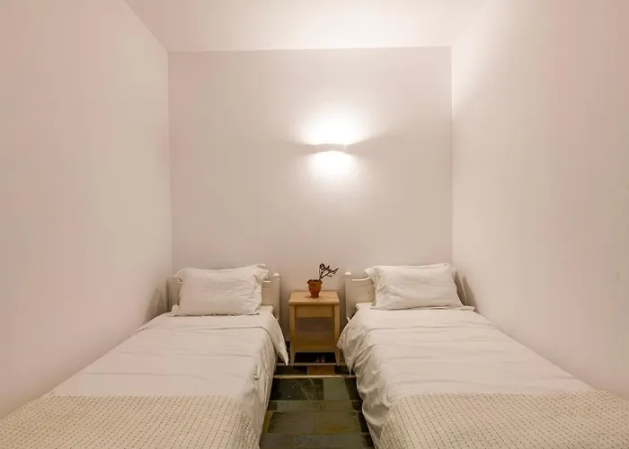 Anthemion Paros - & Vila