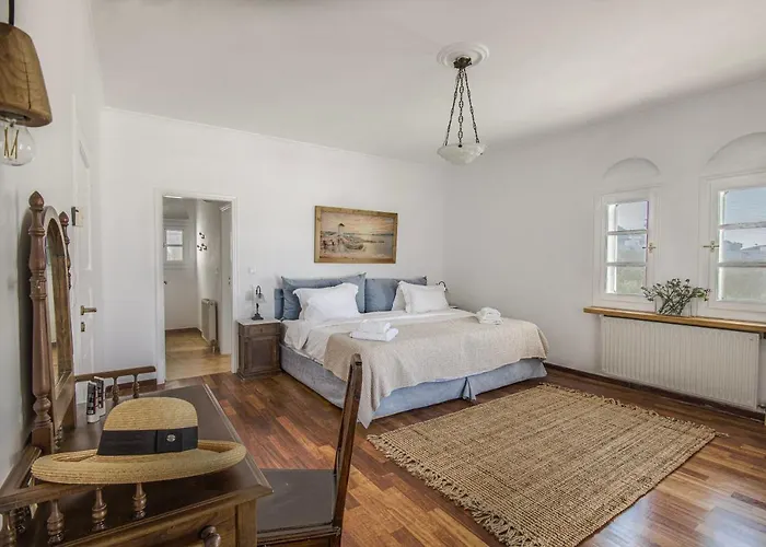 Anthemion Paros - & Vila