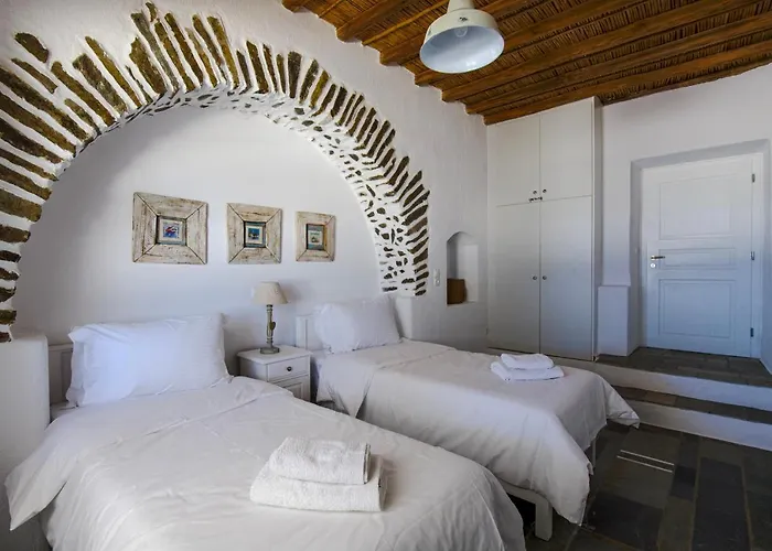 Vila Anthemion Paros - & *