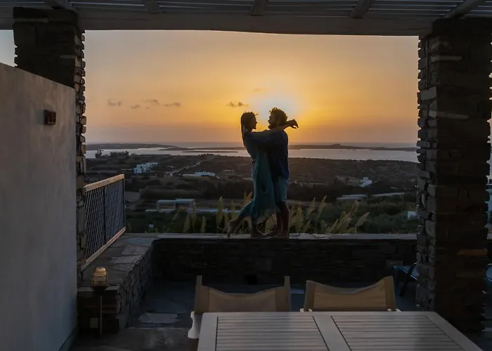 Anthemion Paros - & *